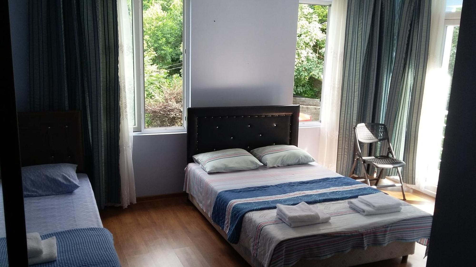 Calypso Kvariati Hotel Oda fotoğraf